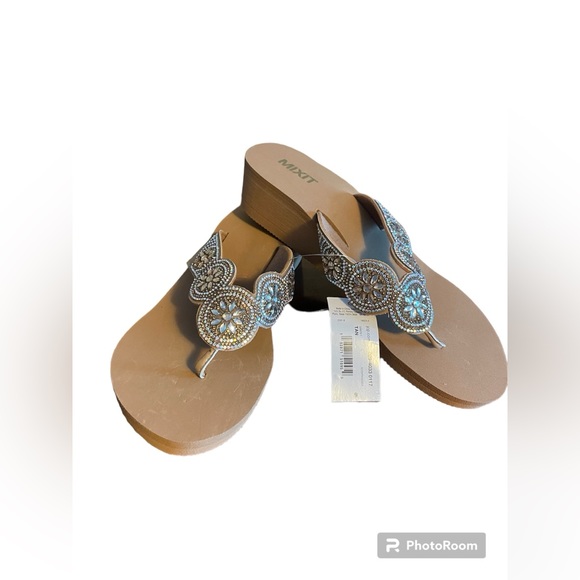 Mixit Shoes - MIXIT Boho Tan Flip Flop w/Rhinestones Size 9M NWT